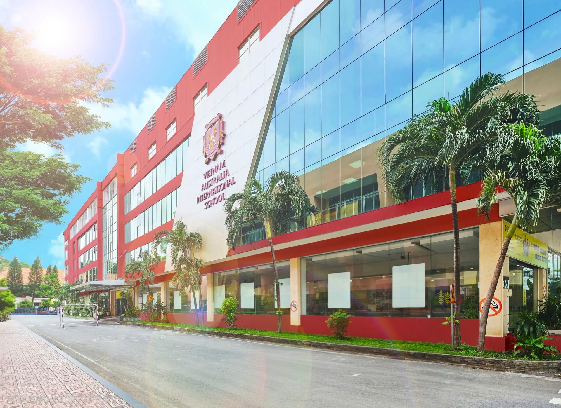 Phòng thí nghiệm khoa học hiện đại tại VAS